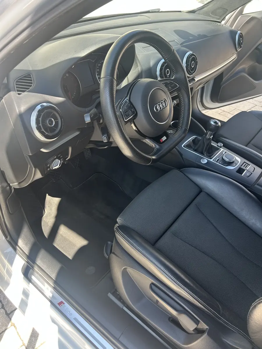Audi A3 — cuir