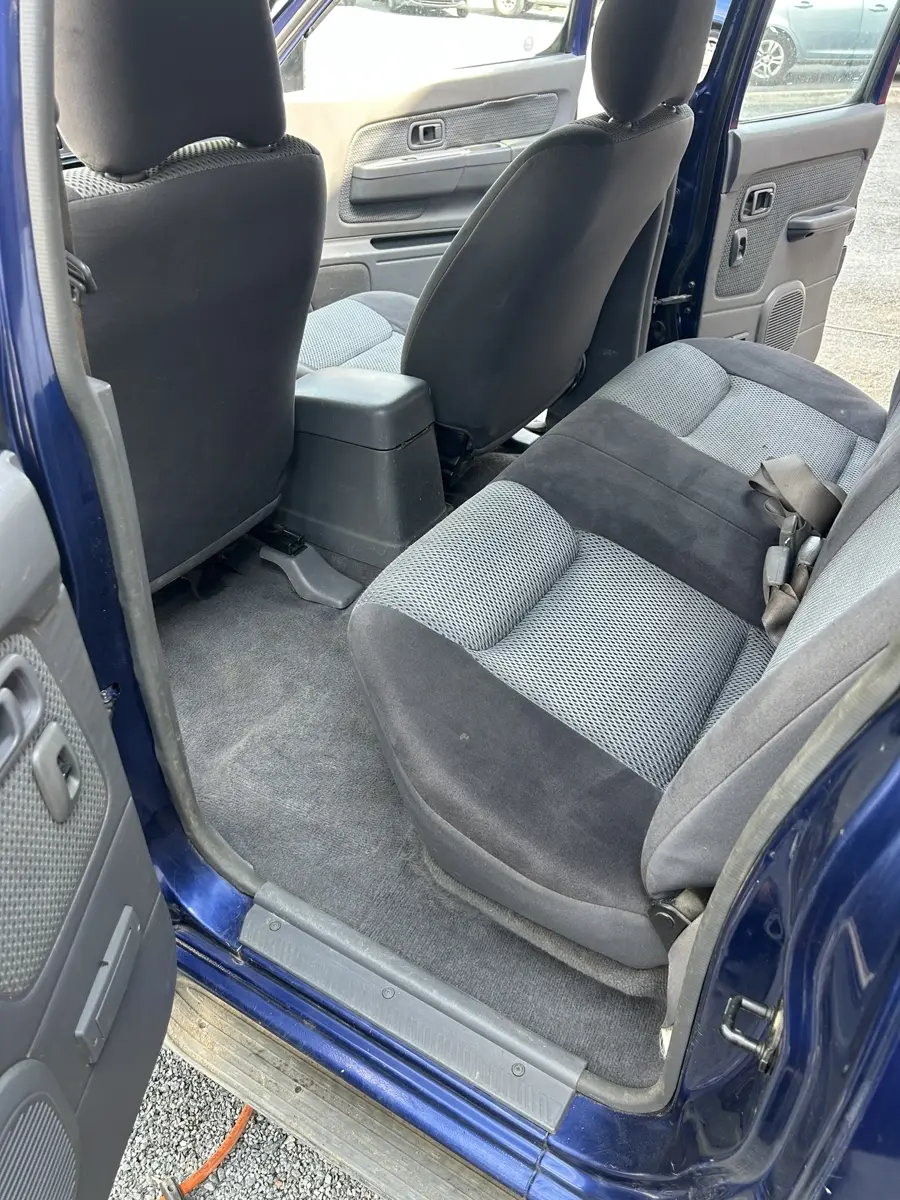 Nissan Navara — sable